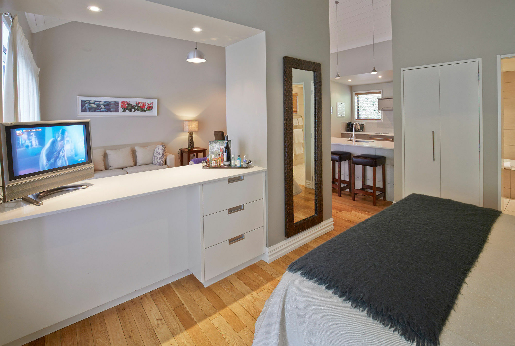 Parehua Resort Martinborough Exterior foto A studio apartment in New Zealand